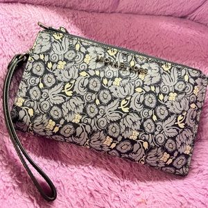 Love it or let it go! 🫶🏻💕😊